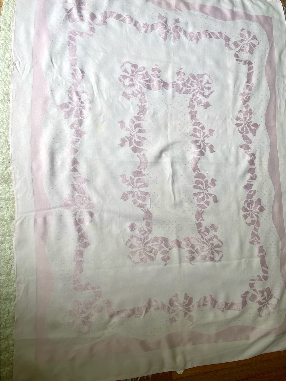 Vintage Pink Bow Damask Rectangle Tablecloth 44x60 Great Condition